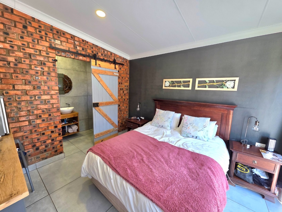 5 Bedroom Property for Sale in Eureka Free State